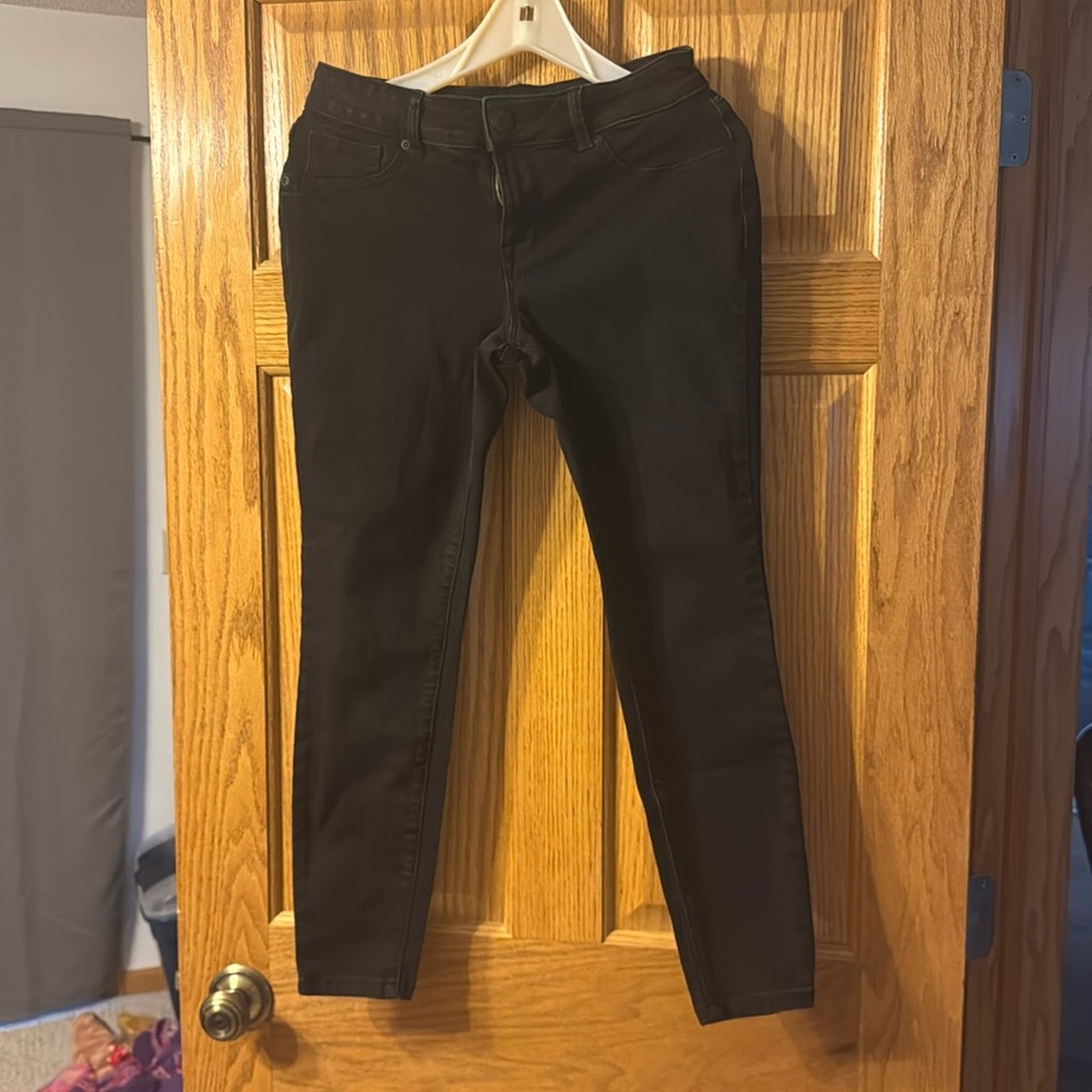 Maurice’s Black Skinny Jean
M/Regular
